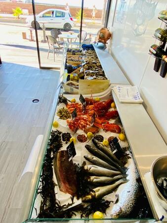 Tous les fruits de mer à emporter sont frais et de grande qualité au Seaquest La Ciotat