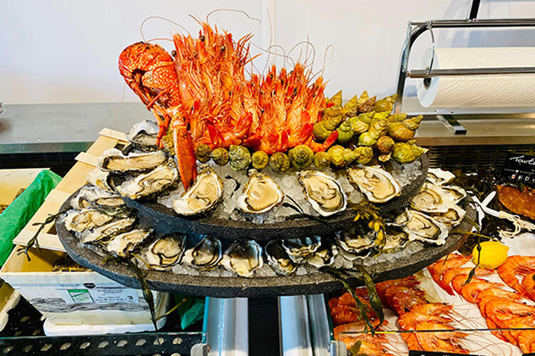 Plateaux de fruits de mer à composer soit même ou à choisir parmi la sélection du restaurant Seaquest La Ciotat